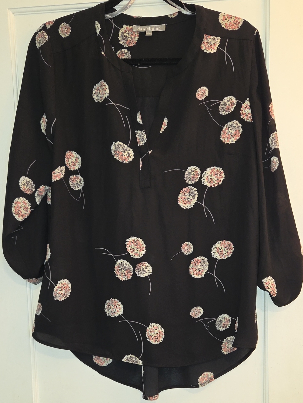 Daniel Rainn Black Floral Split V-Neck Tunic Top